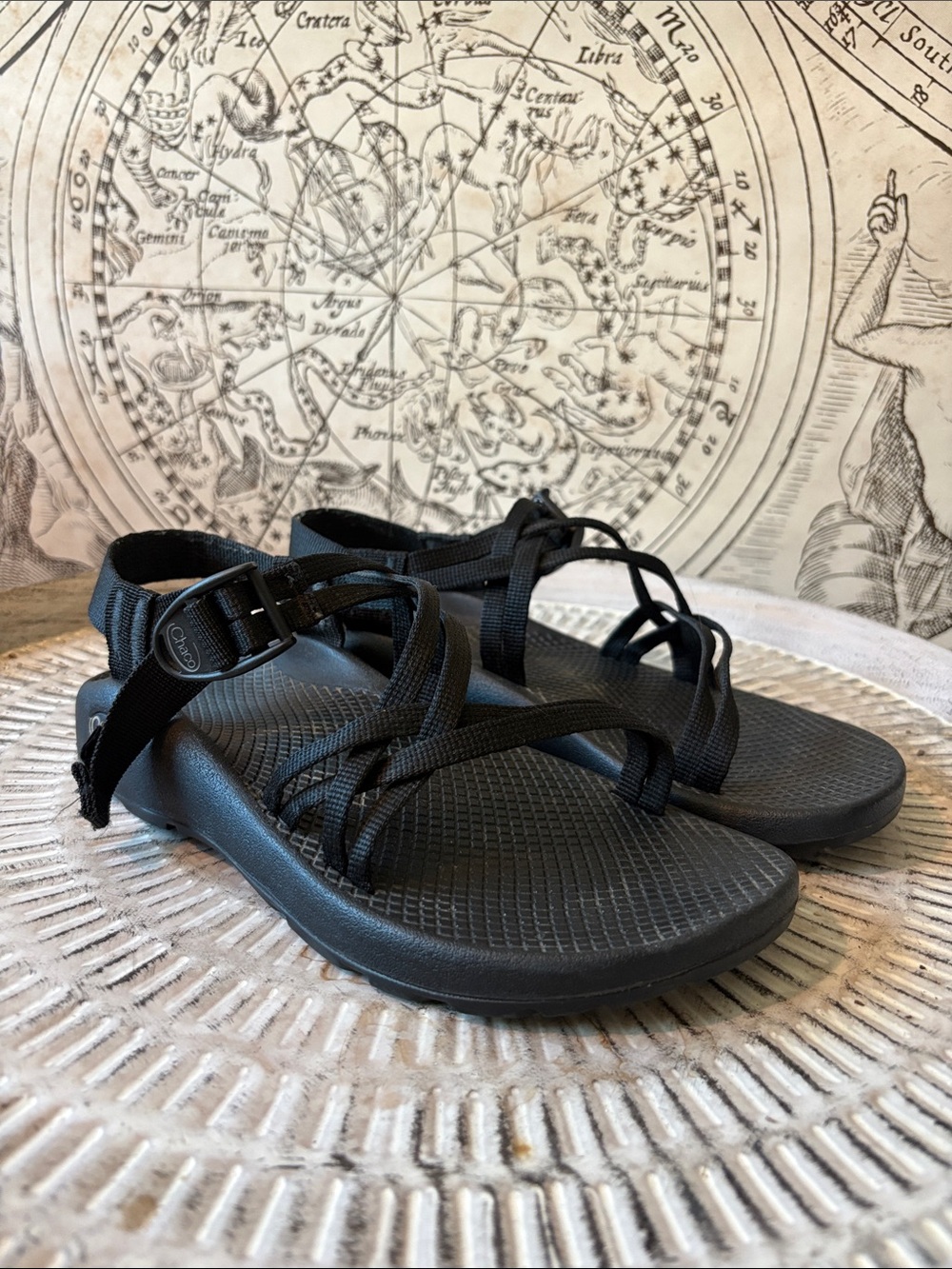 Chaco’s Women’s Black ZX2 classic sandals. Size 7 Wide